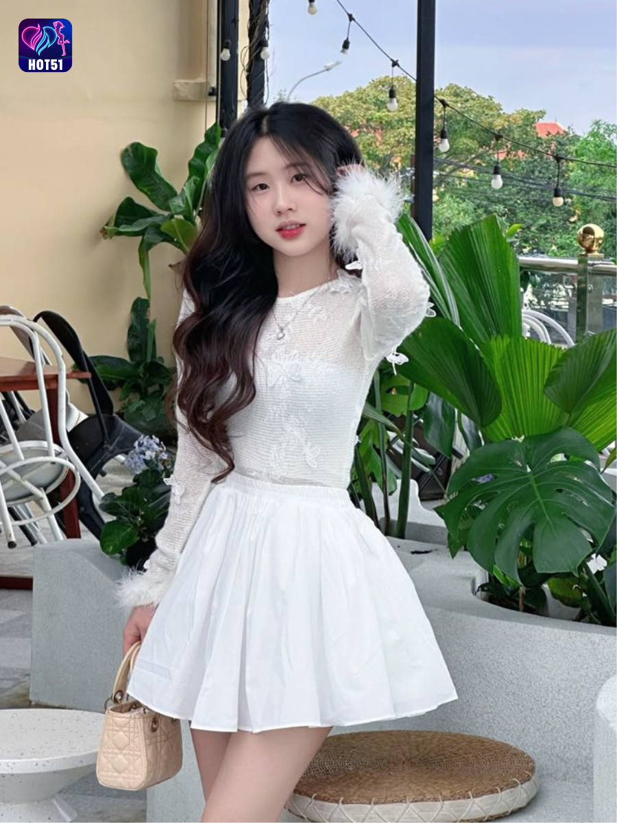 You are currently viewing Hot51 Beautiful Stunning Live Streaming App for Girls & Chat